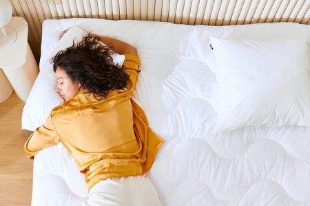 Matelas-vs-Oreiller-pour-une-bonne-qualite-de-sommeil Matelas vs. Oreiller : Quel est le lien entre les deux pour une bonne qualité de sommeil ?